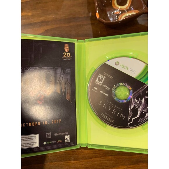 Xbox 360 Skyrim The Elder Scrolls V & Medal of Honor Limited Edition Manuals - Picture 3 of 5